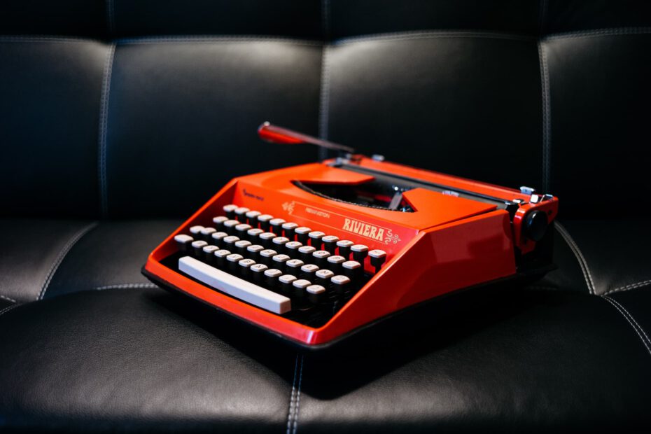Schreibmaschine orange